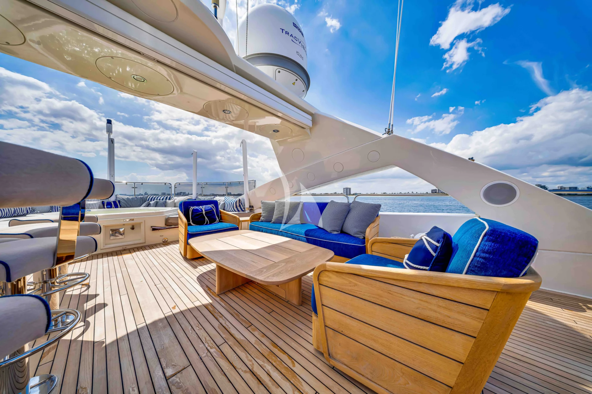 NATURAL 9 Charter Yacht