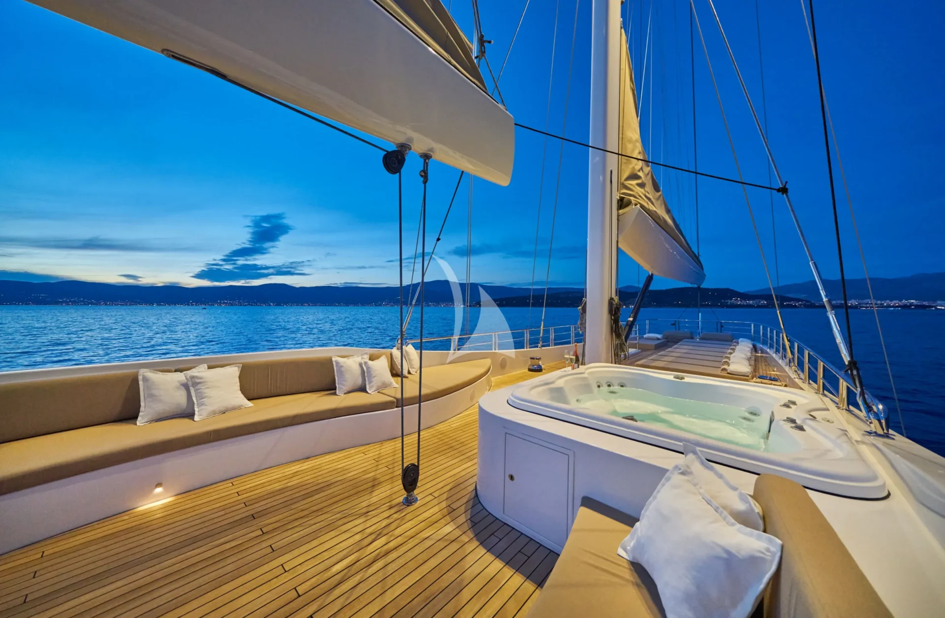 ACAPELLA Charter Yacht