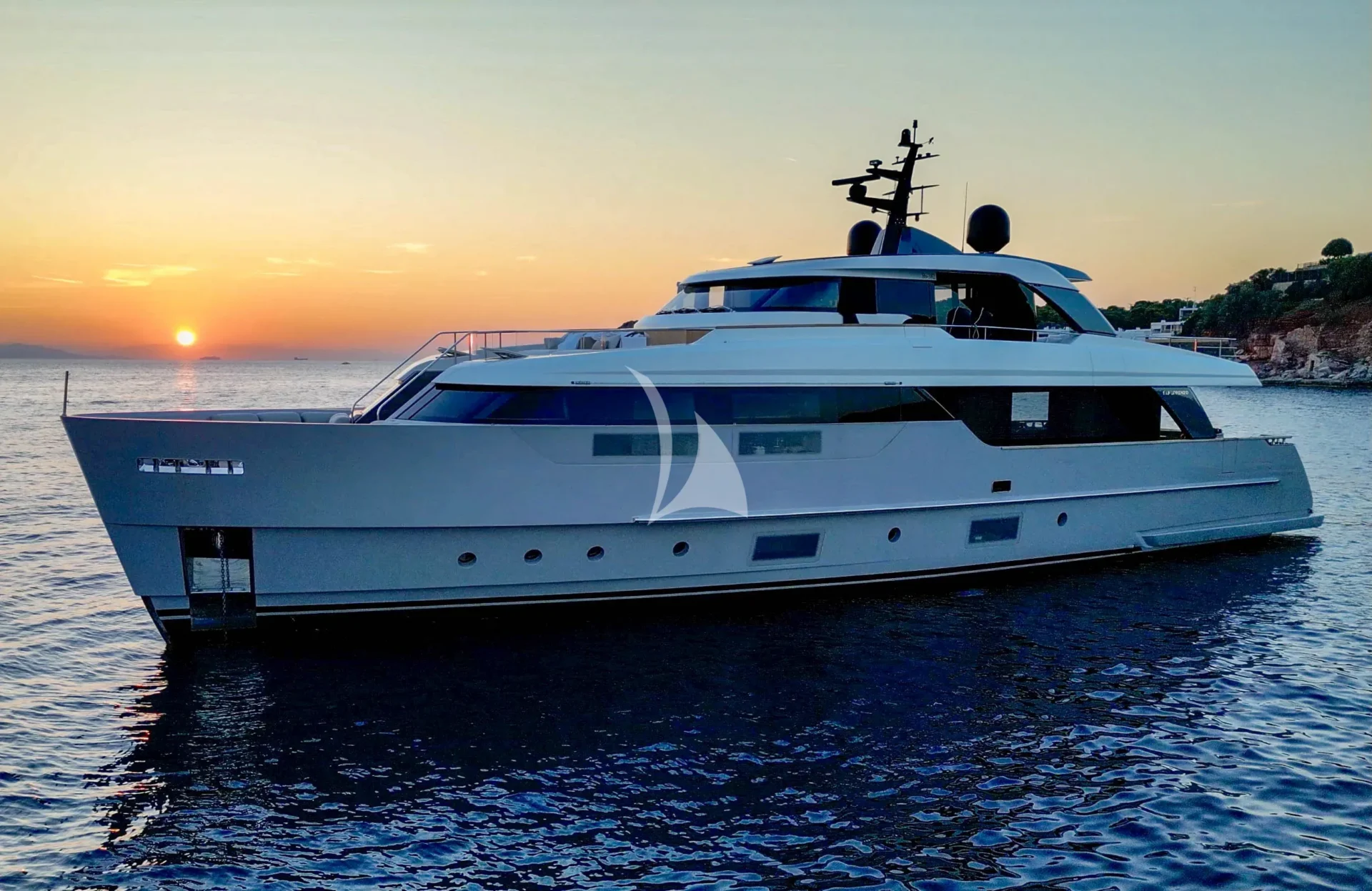 FLORI Charter Yacht