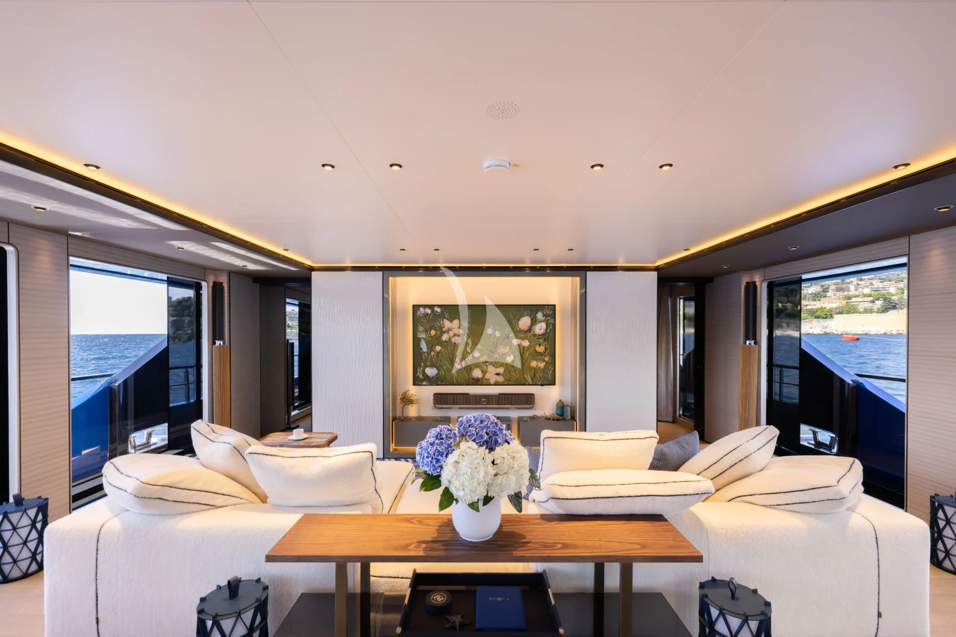 SUI GENERIS Charter Yacht