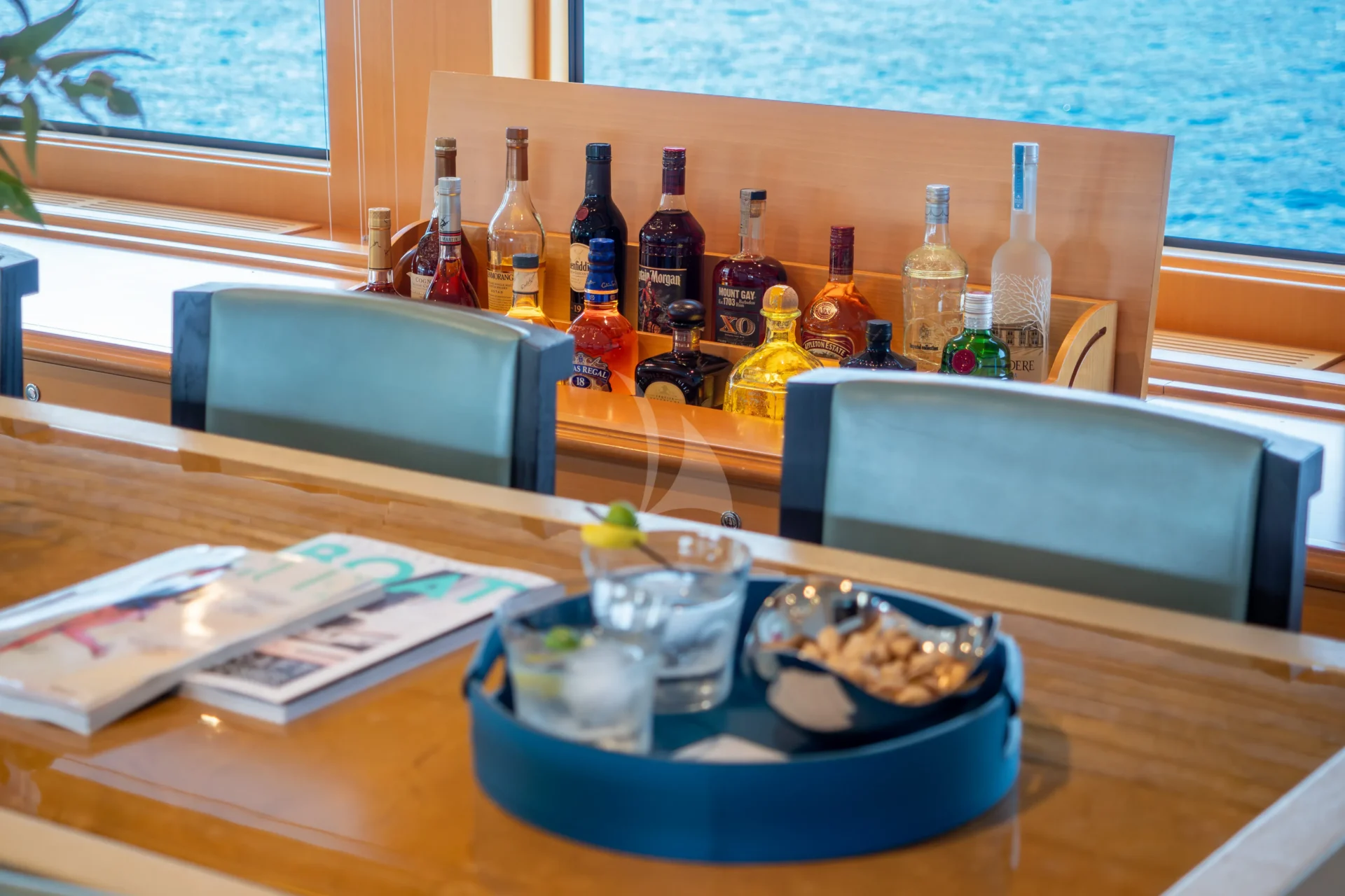HANA Charter Yacht
