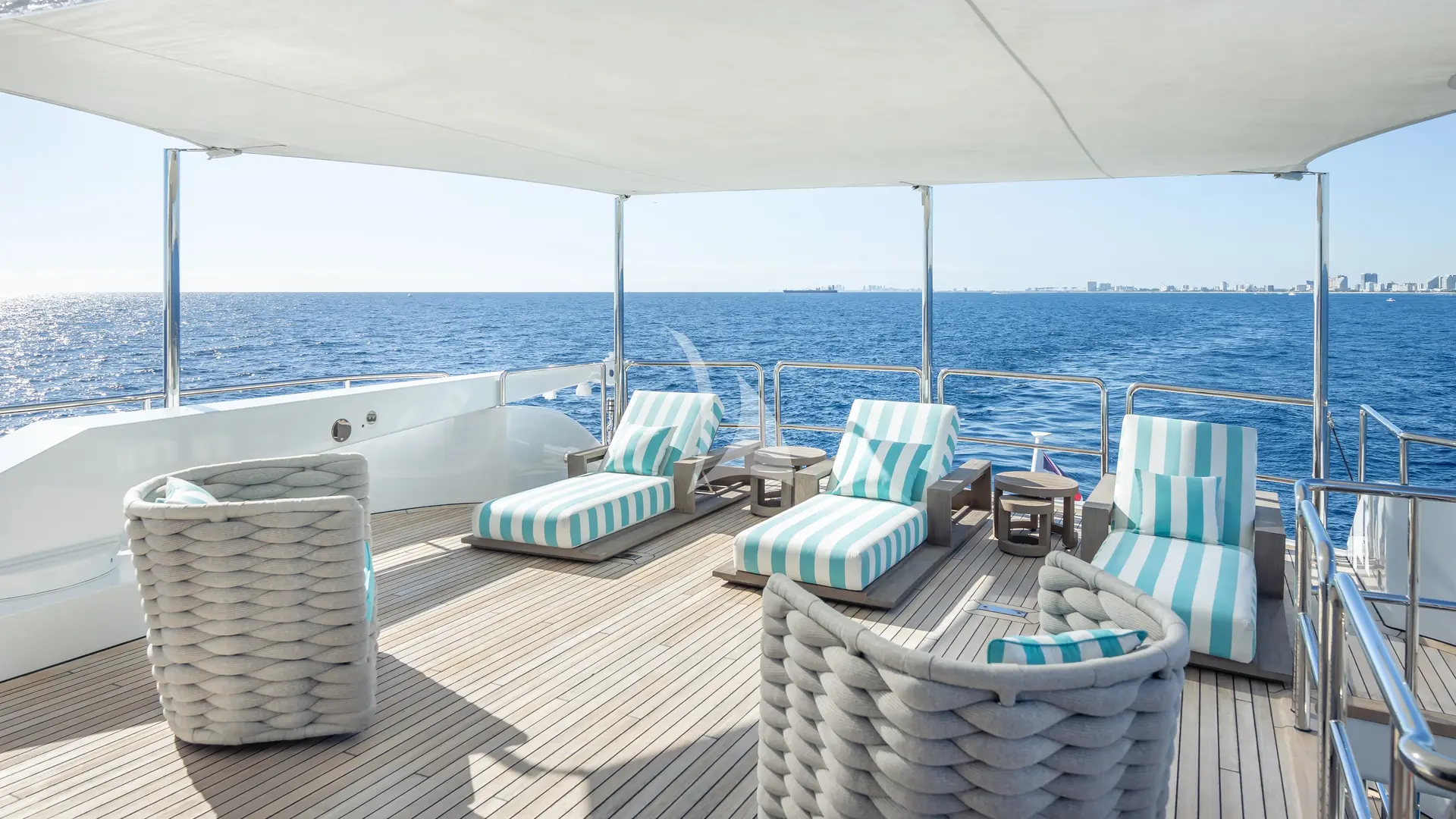 OCTOPUS Charter Yacht