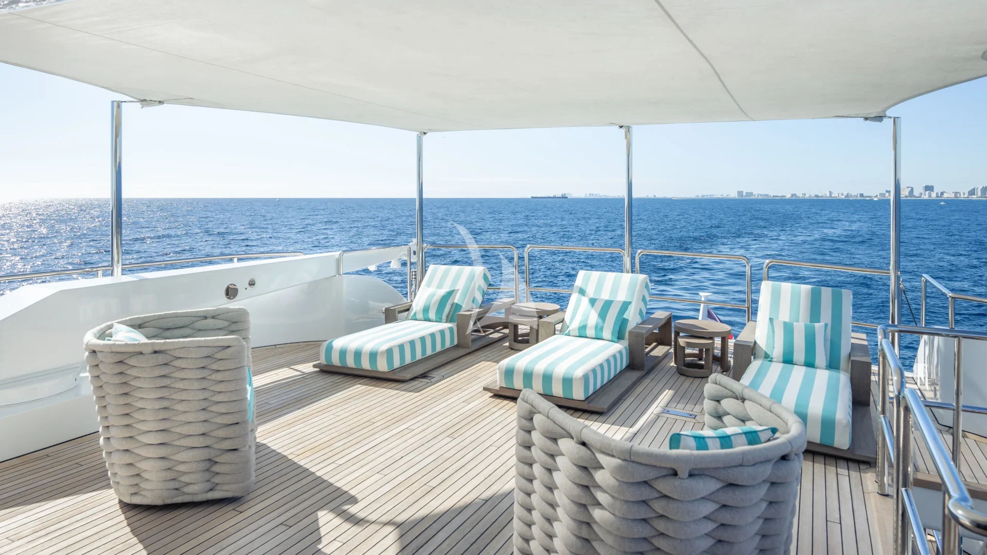 OCTOPUS Charter Yacht