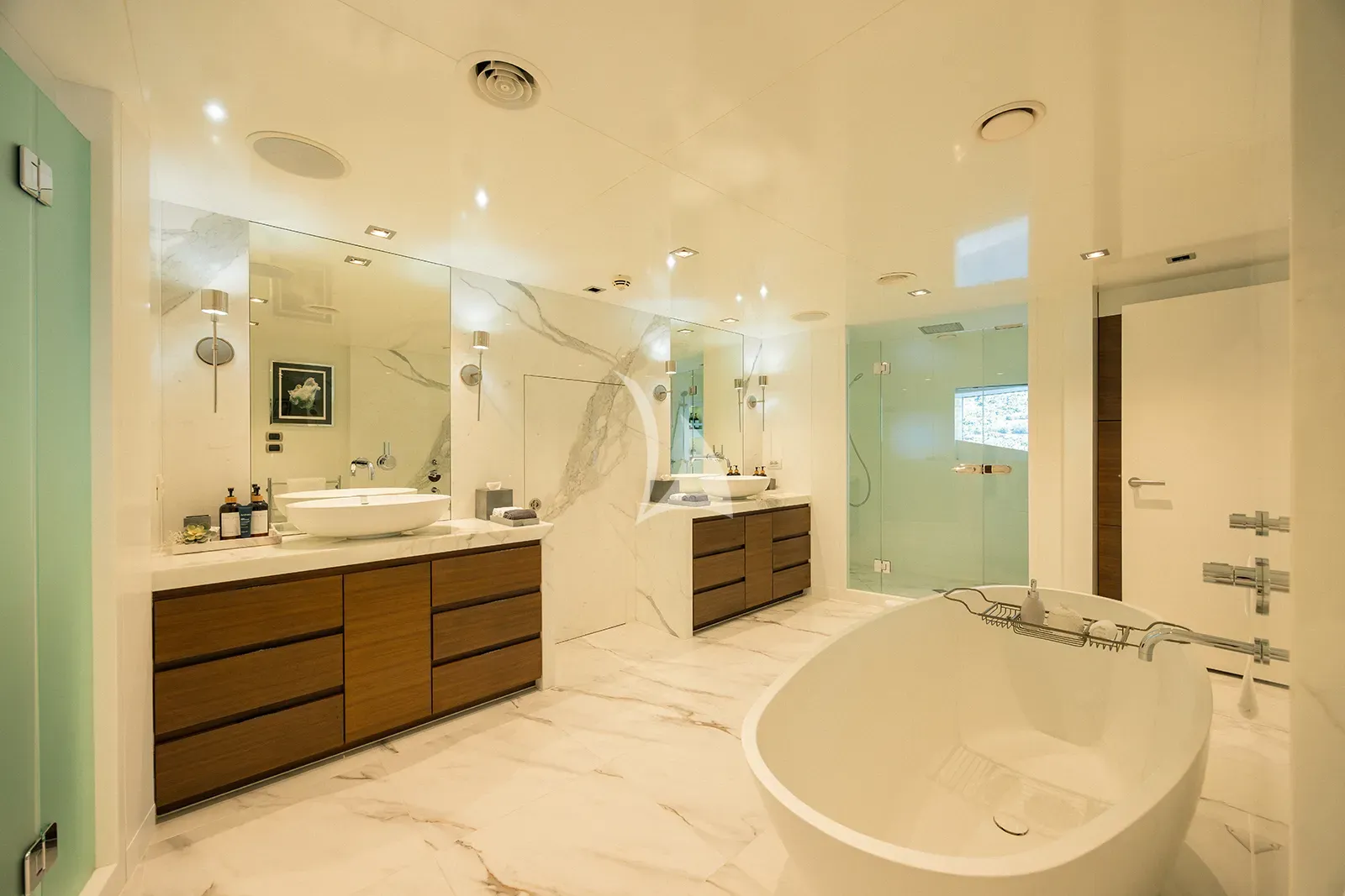 BIG SKY Charter Yacht