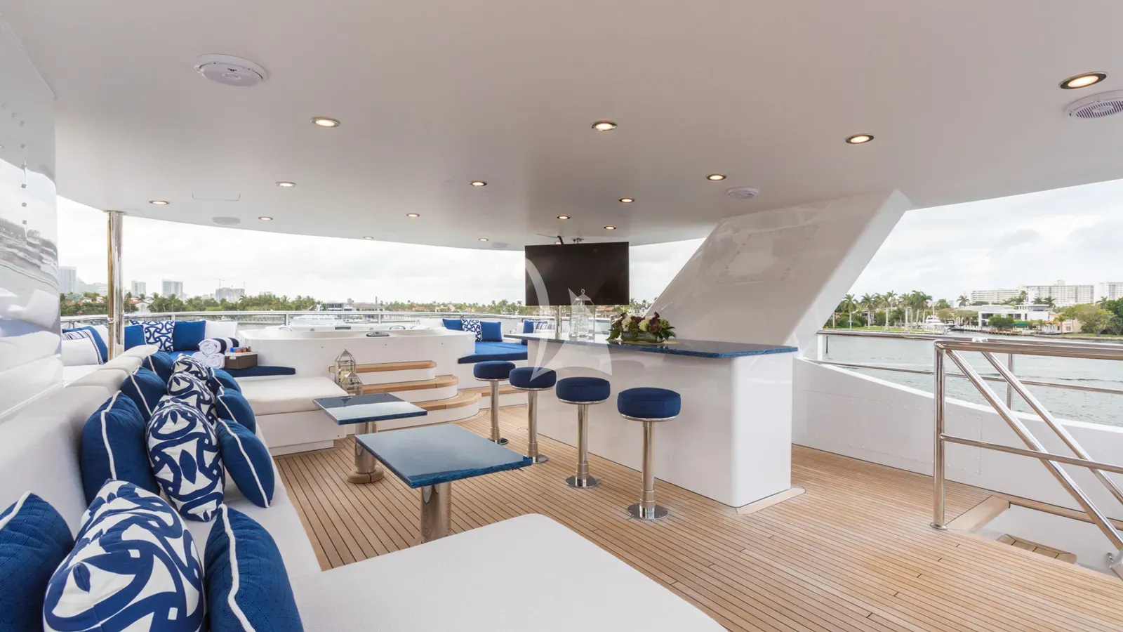 TANZANITE Charter Yacht