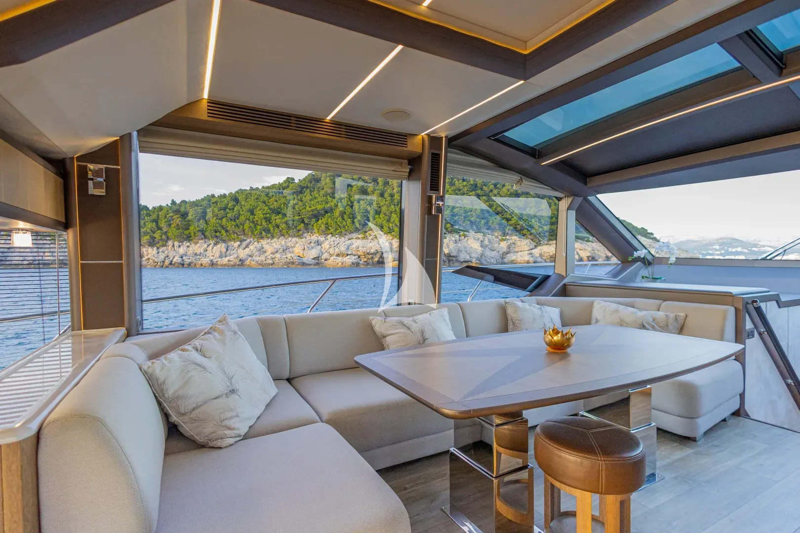 PARADISE Charter Yacht
