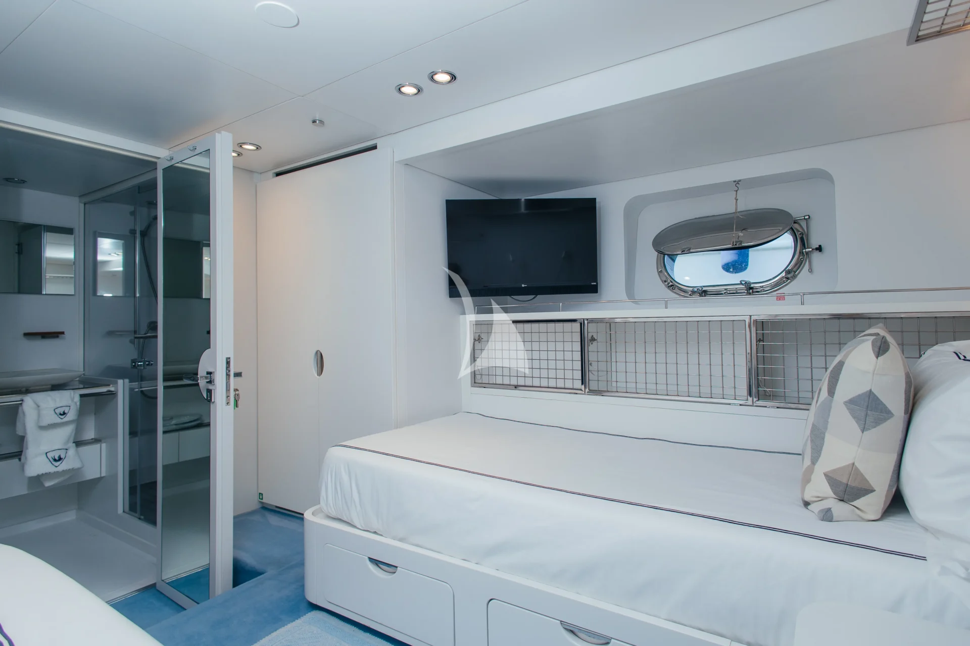 LADY IN BLUE Charter Yacht