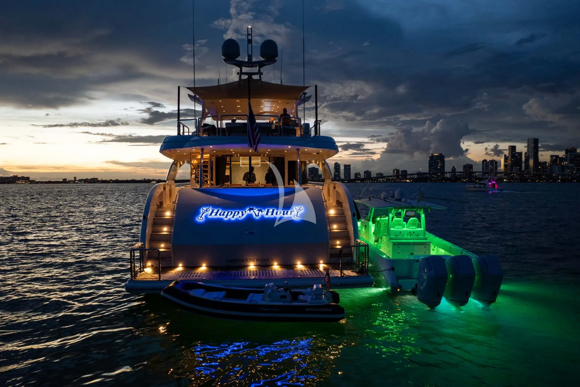 HAPPY HOUR Charter Yacht