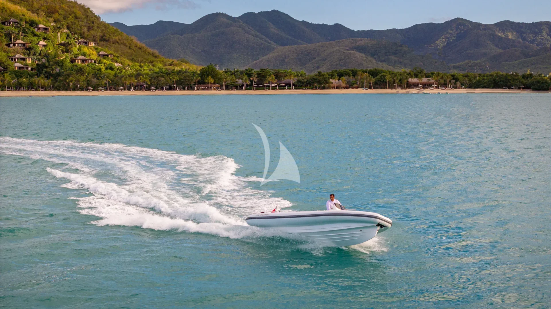 DEEP BLUE Charter Yacht