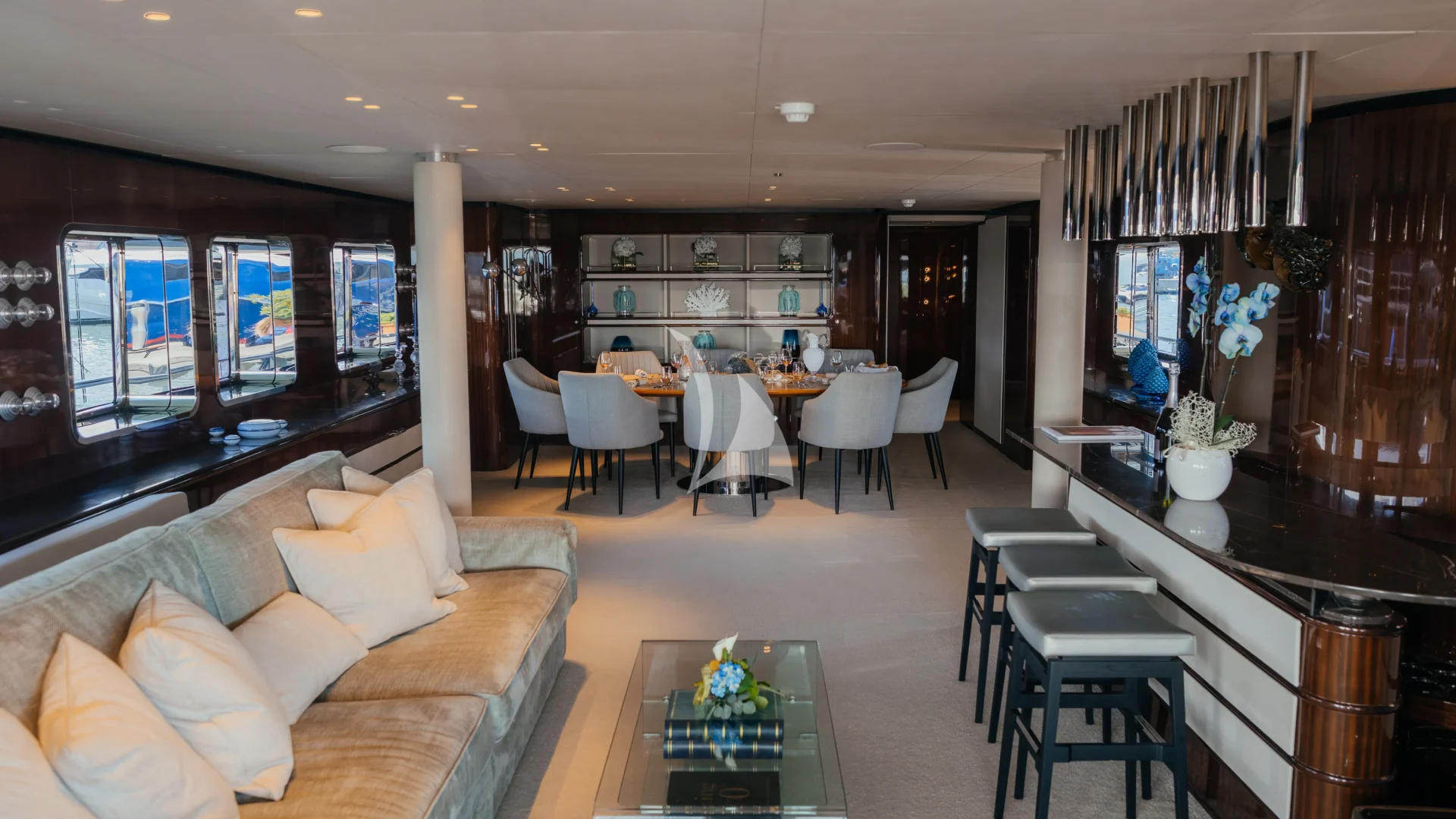 LADY IN BLUE Charter Yacht