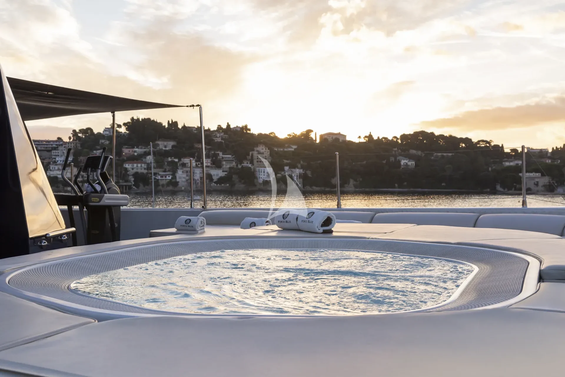 FORCE BLUE Charter Yacht