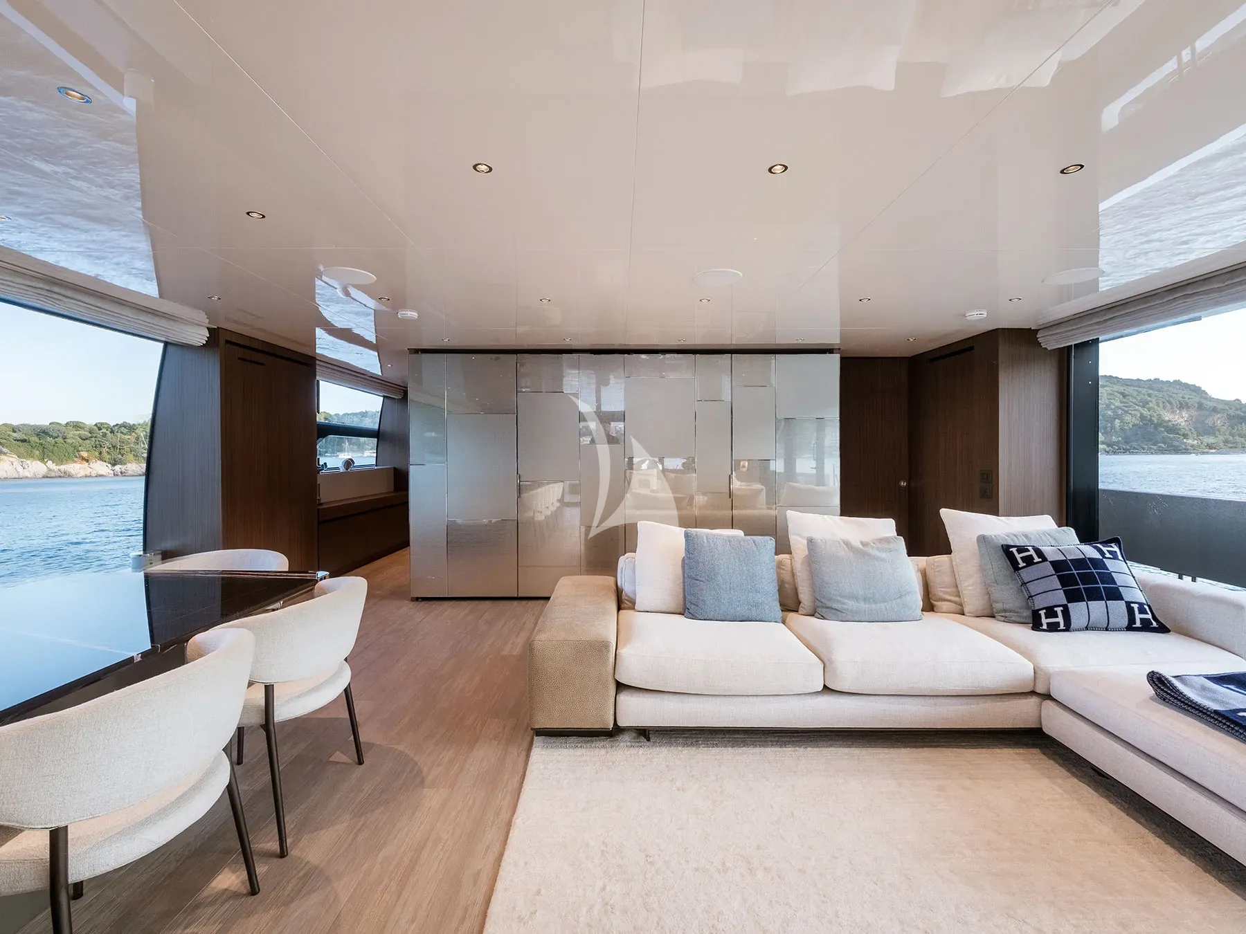 ARESYA Charter Yacht
