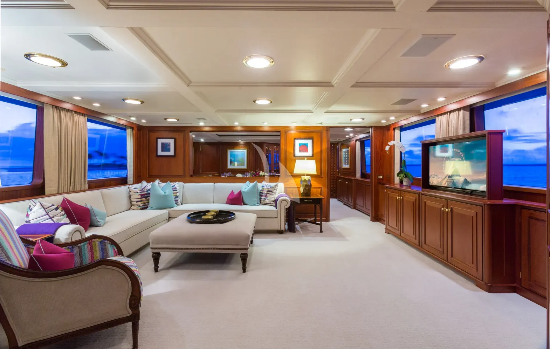 LADY J Charter Yacht