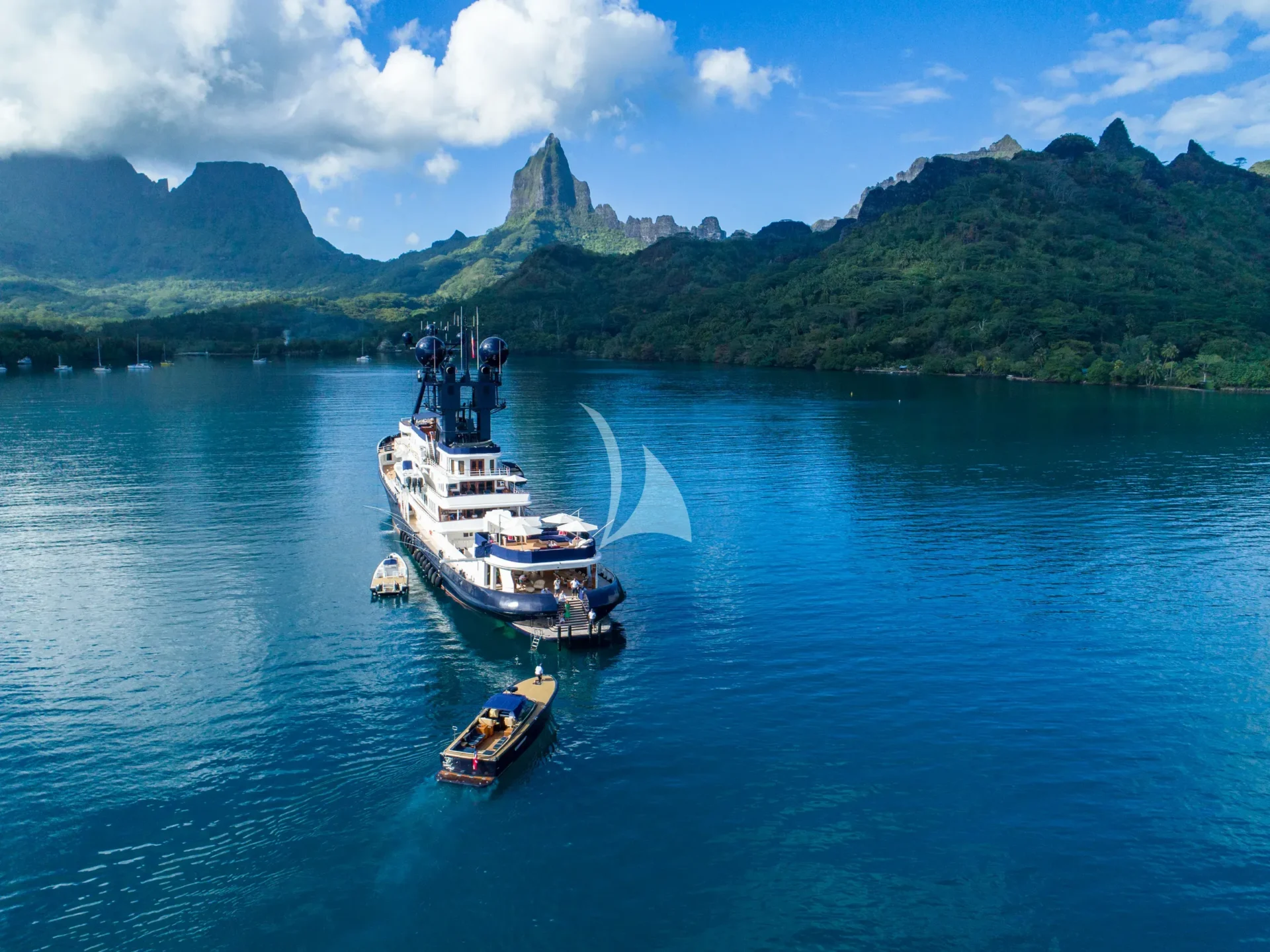 ARCTIC Charter Yacht