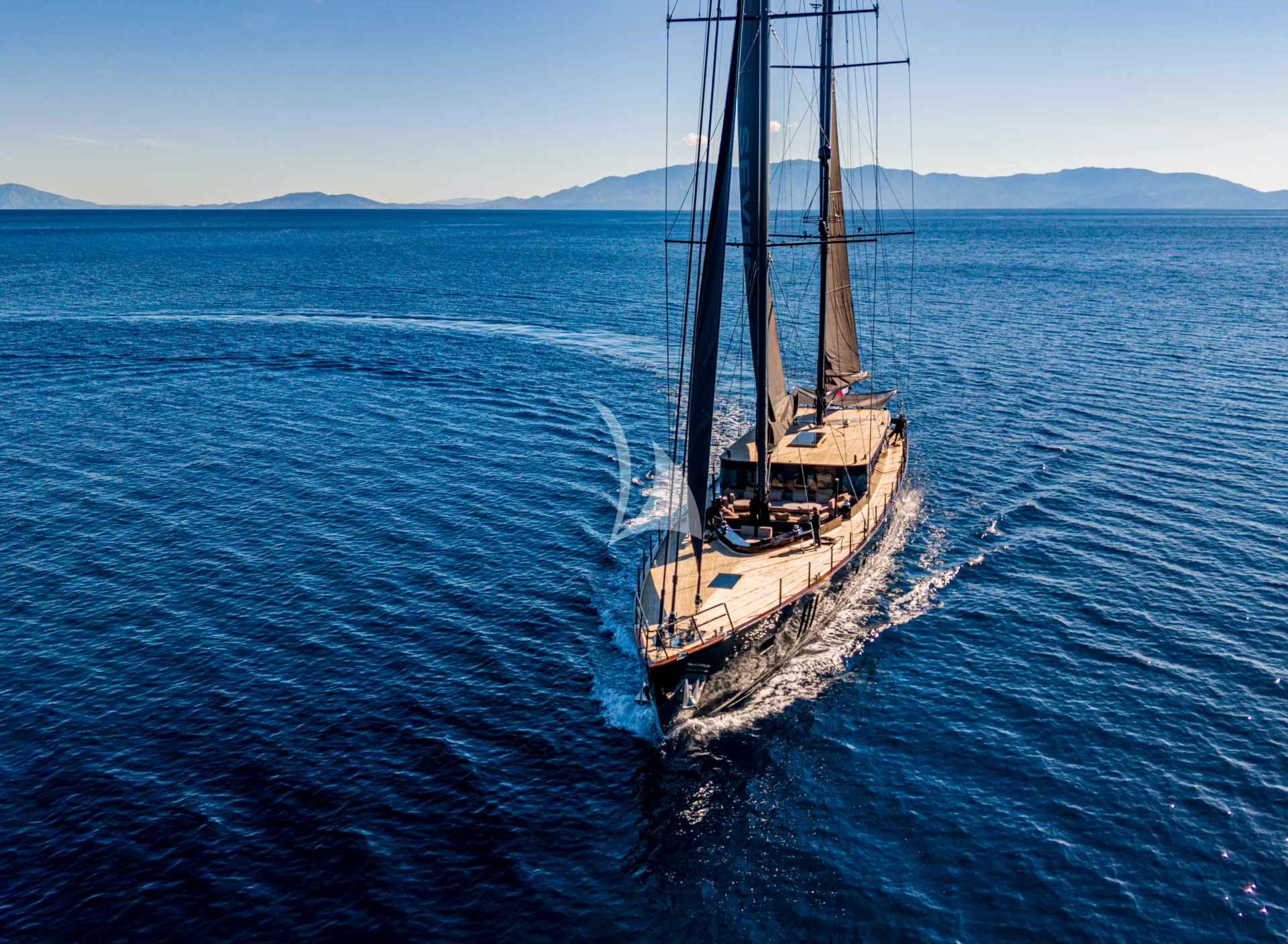 SEVEN Charter Yacht