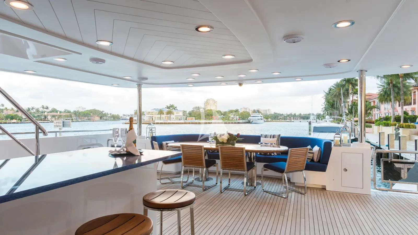 TANZANITE Charter Yacht
