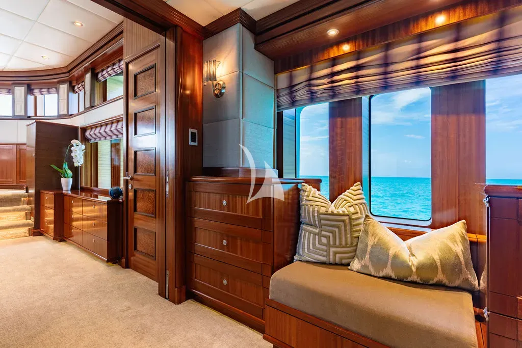 OCEAN CLUB Charter Yacht