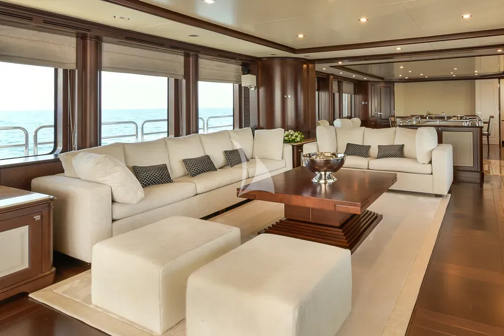 ELENA NUEVE Charter Yacht