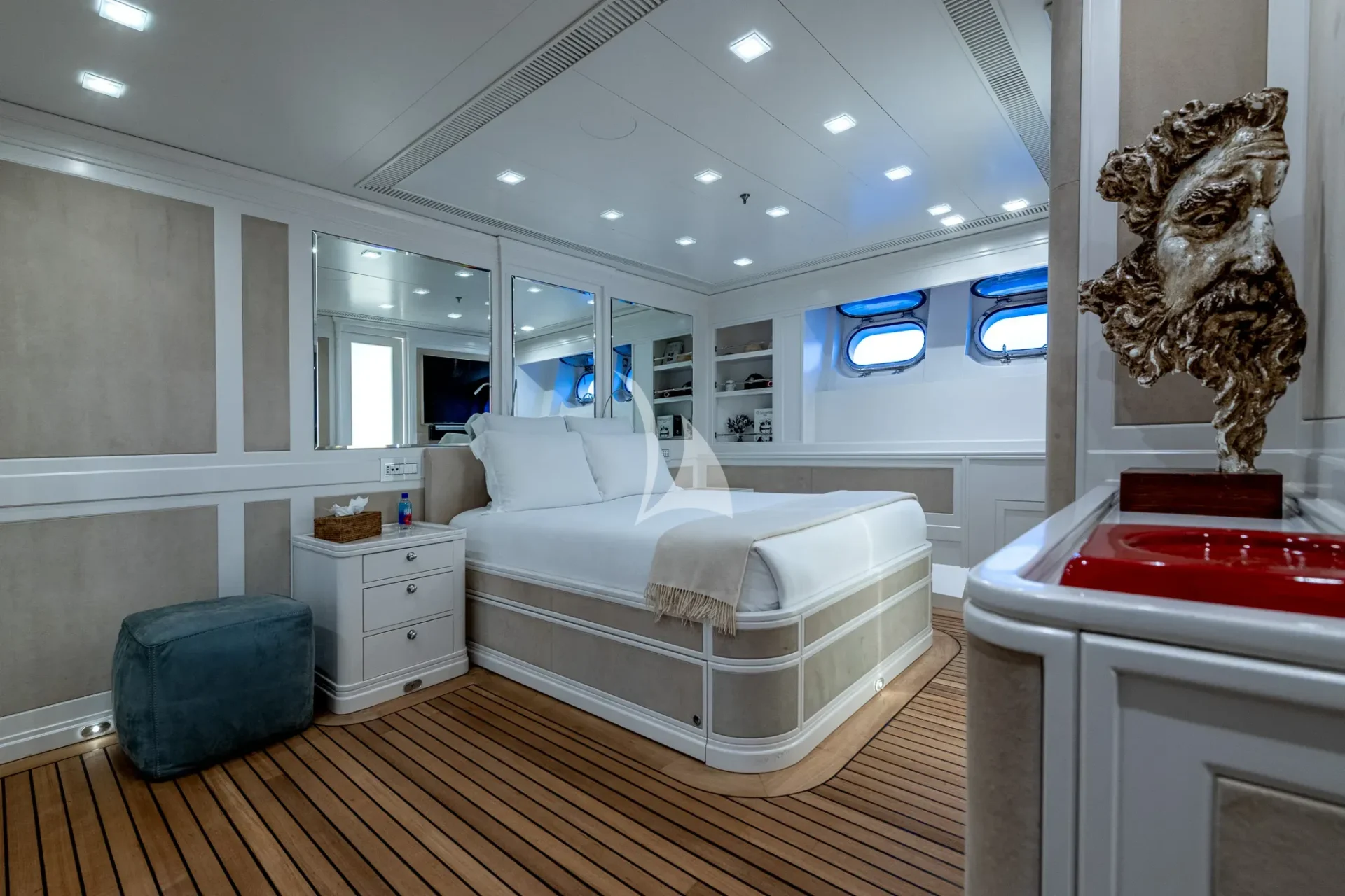 SPIRIT OF THE C'S Charter Yacht