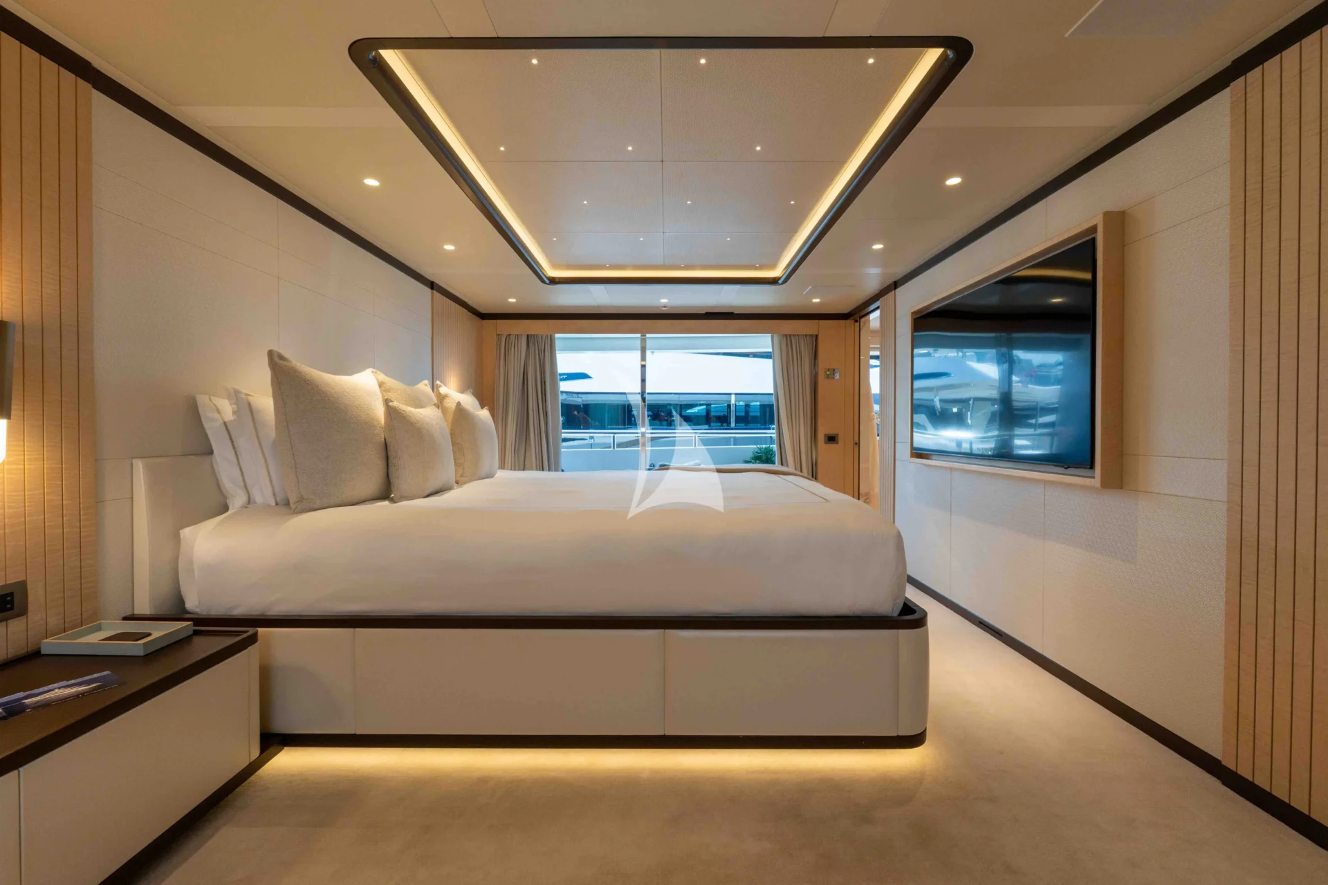 MINE GAMES Charter Yacht