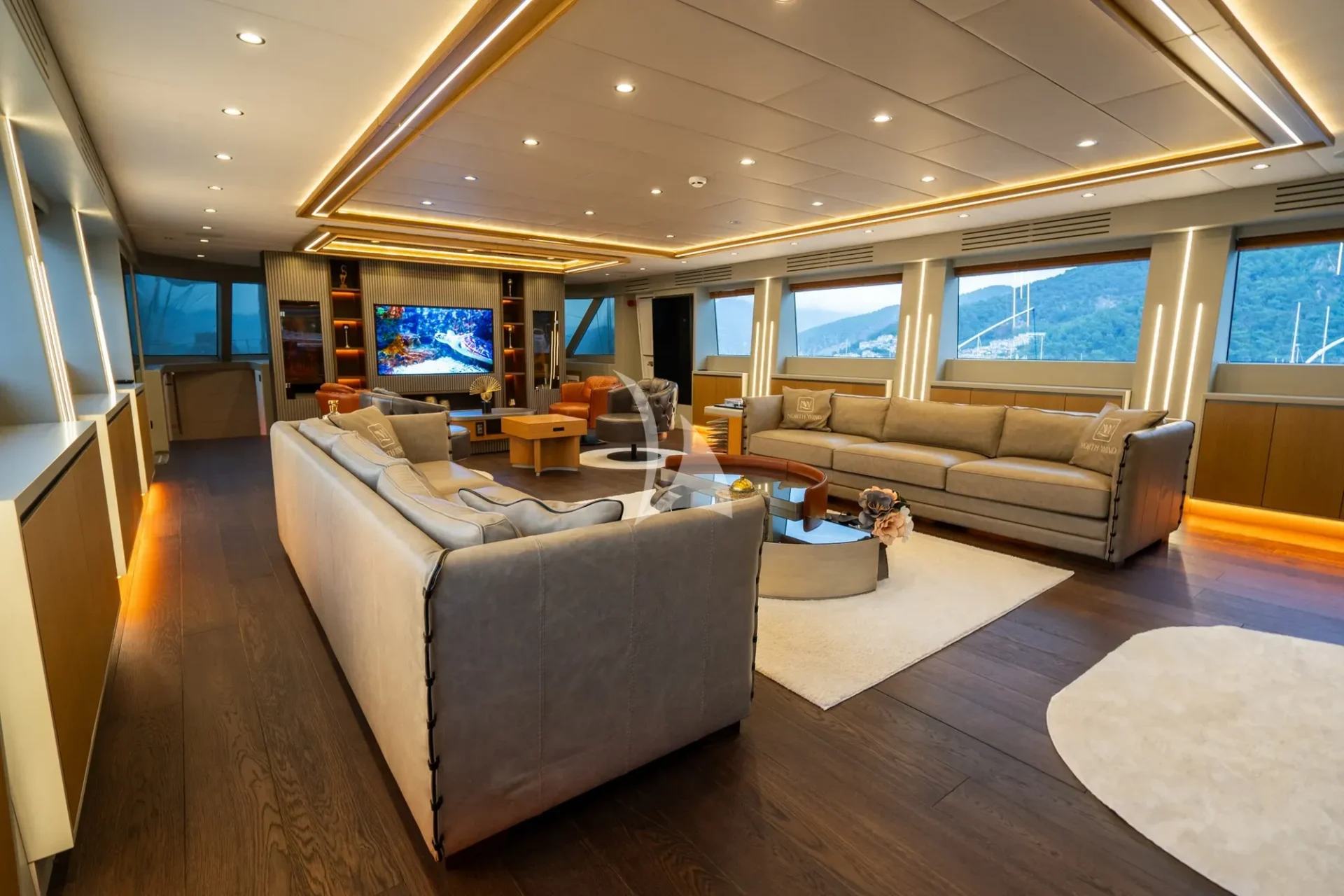 North Wind Charter Yacht