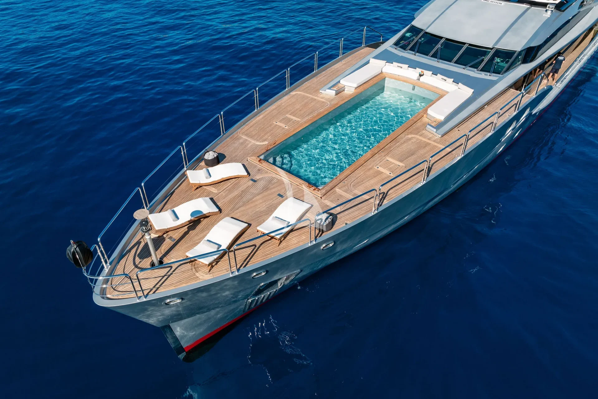 DB9 Charter Yacht