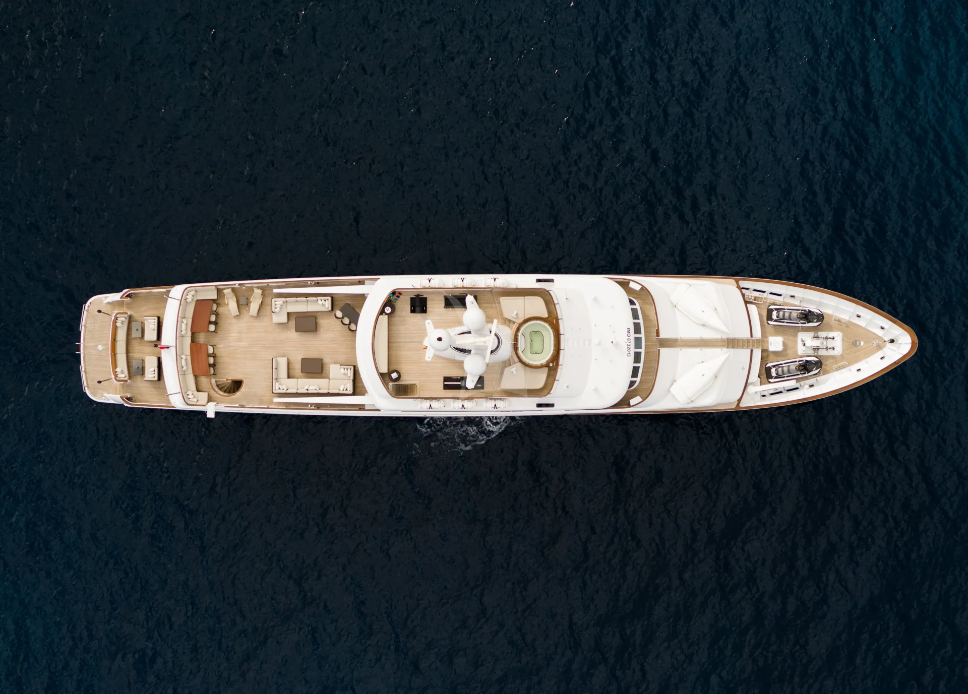 MIRAGE Charter Yacht