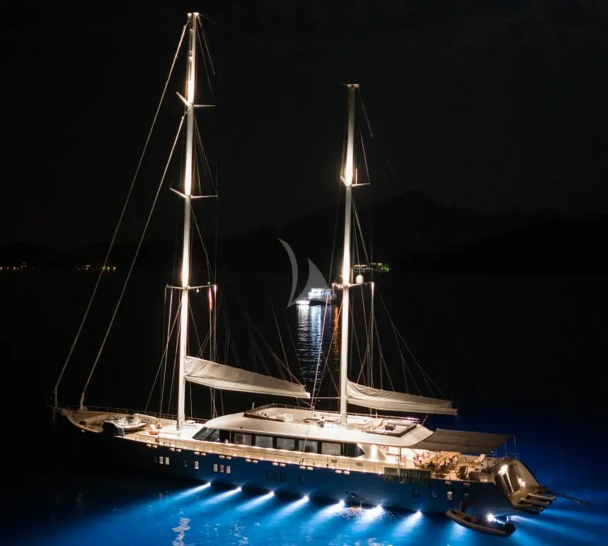 De Love Charter Yacht