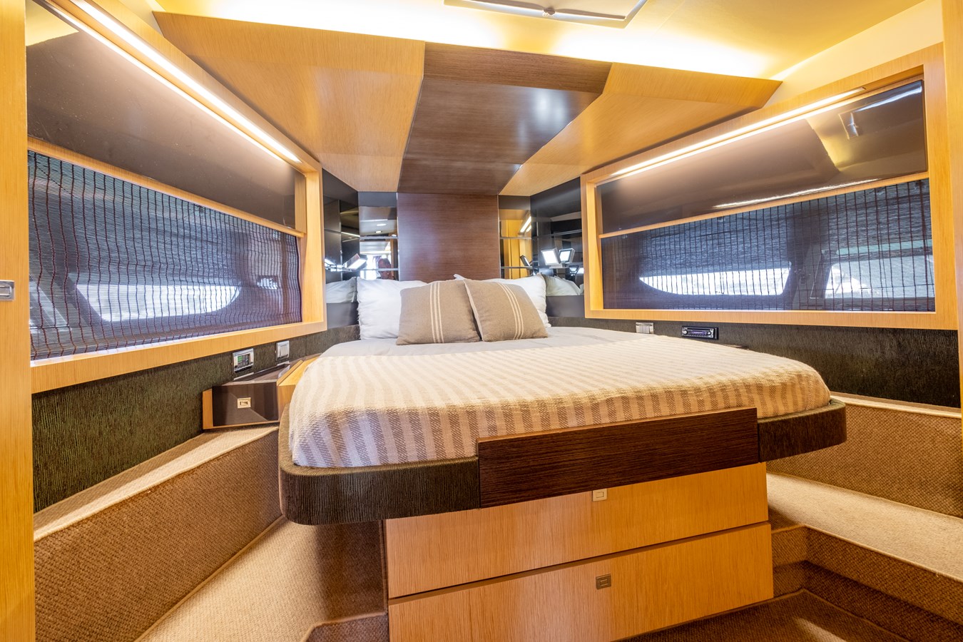Canados Motor Yacht CANADOS 90 For Sale