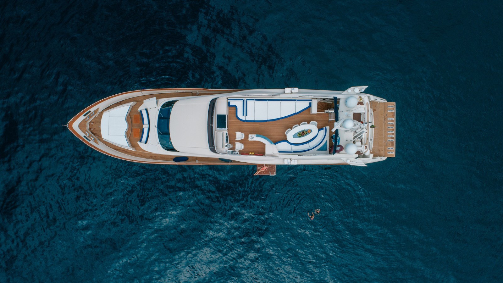 Dominator Motor Yacht LADY MURA For Sale