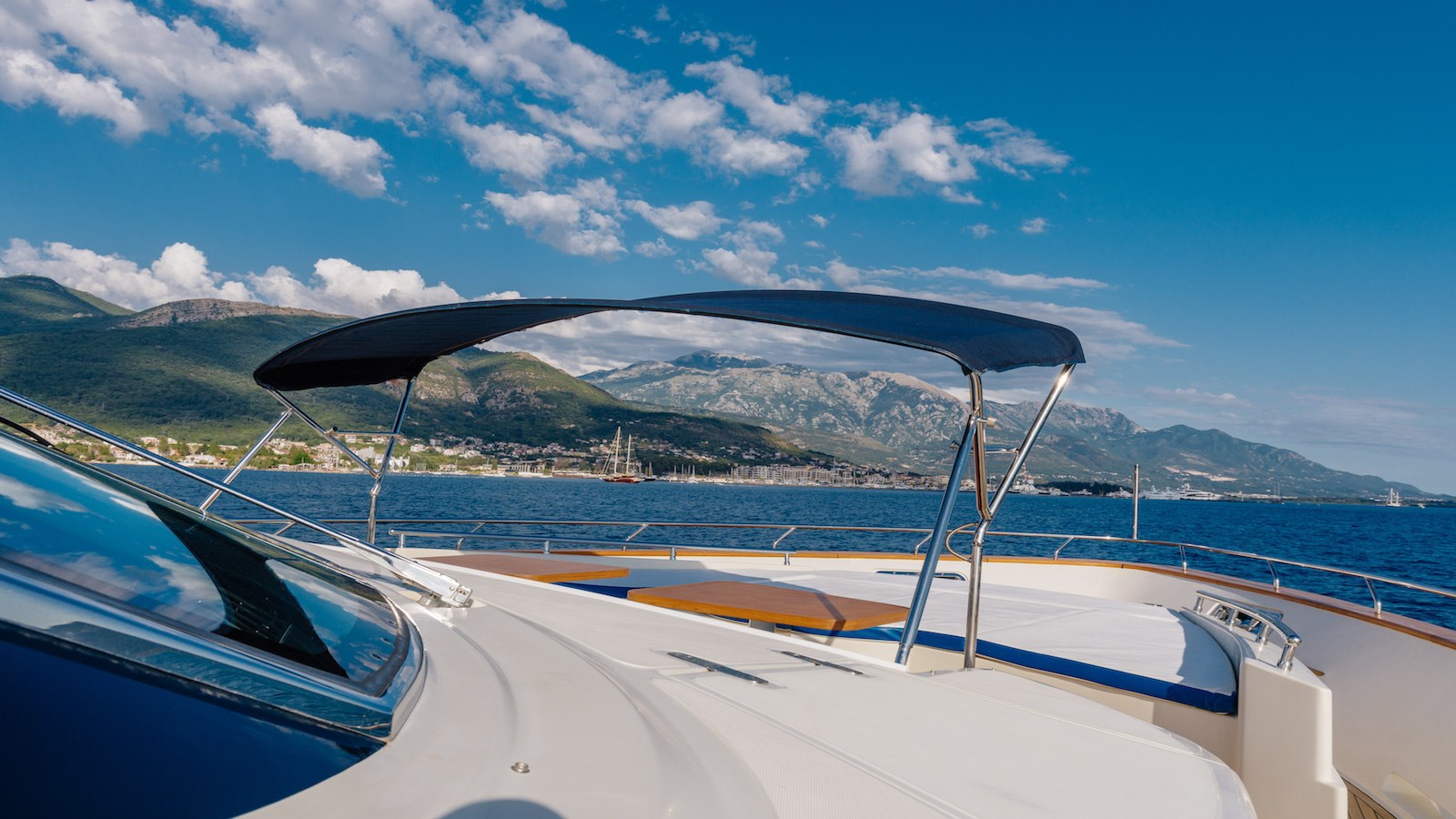 Dominator Motor Yacht LADY MURA For Sale