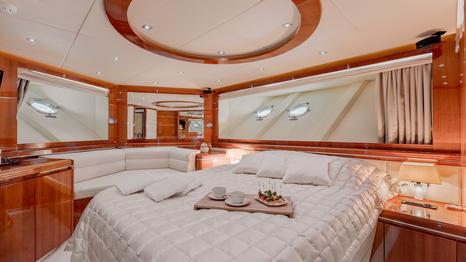 Dominator Motor Yacht LADY MURA For Sale