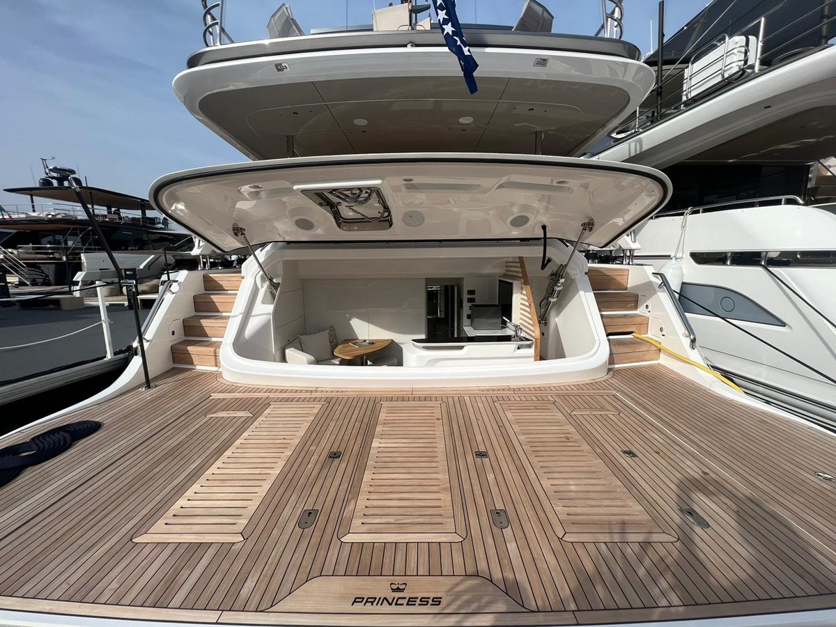 Princess Yachts Motor Yacht LEILANI For Sale