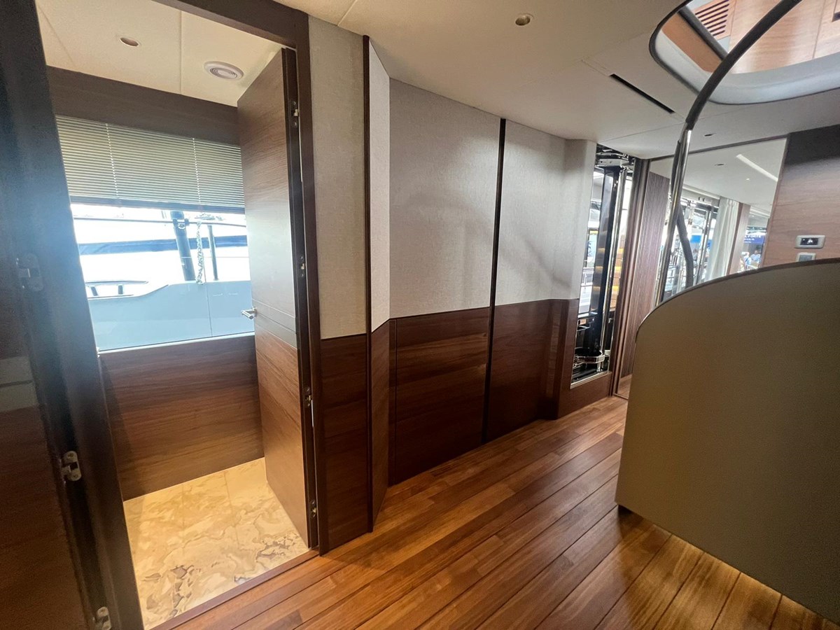 Princess Yachts Motor Yacht LEILANI For Sale