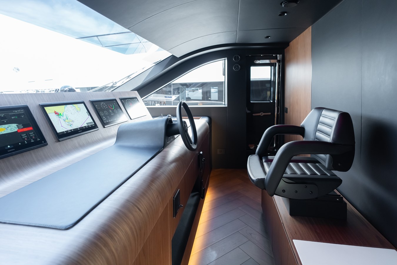 Extra Yachts Motor Yacht X90 FAST - brand new - never used For Sale