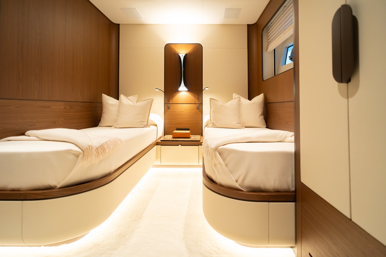 Extra Yachts Motor Yacht X90 FAST - brand new - never used For Sale