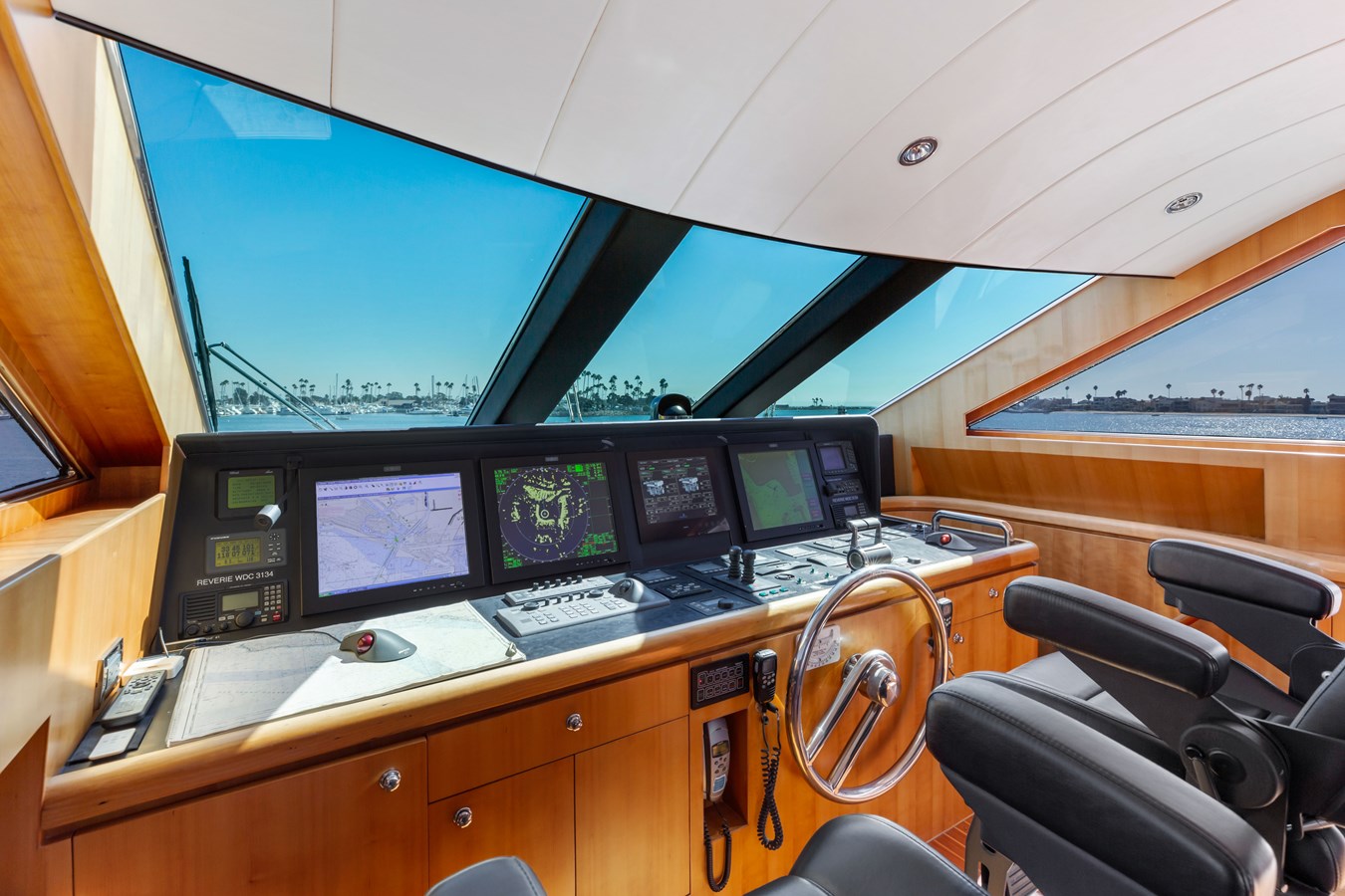 Horizon Motor Yachts Motor Yacht REVERIE  For Sale
