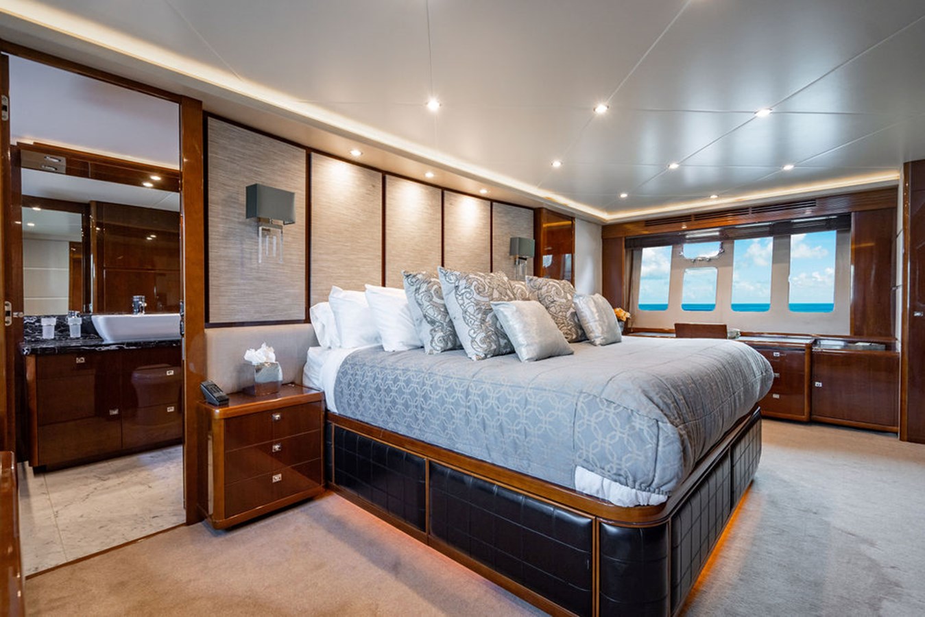 Princess Yachts Motor Yacht Oasis (Copy) For Sale
