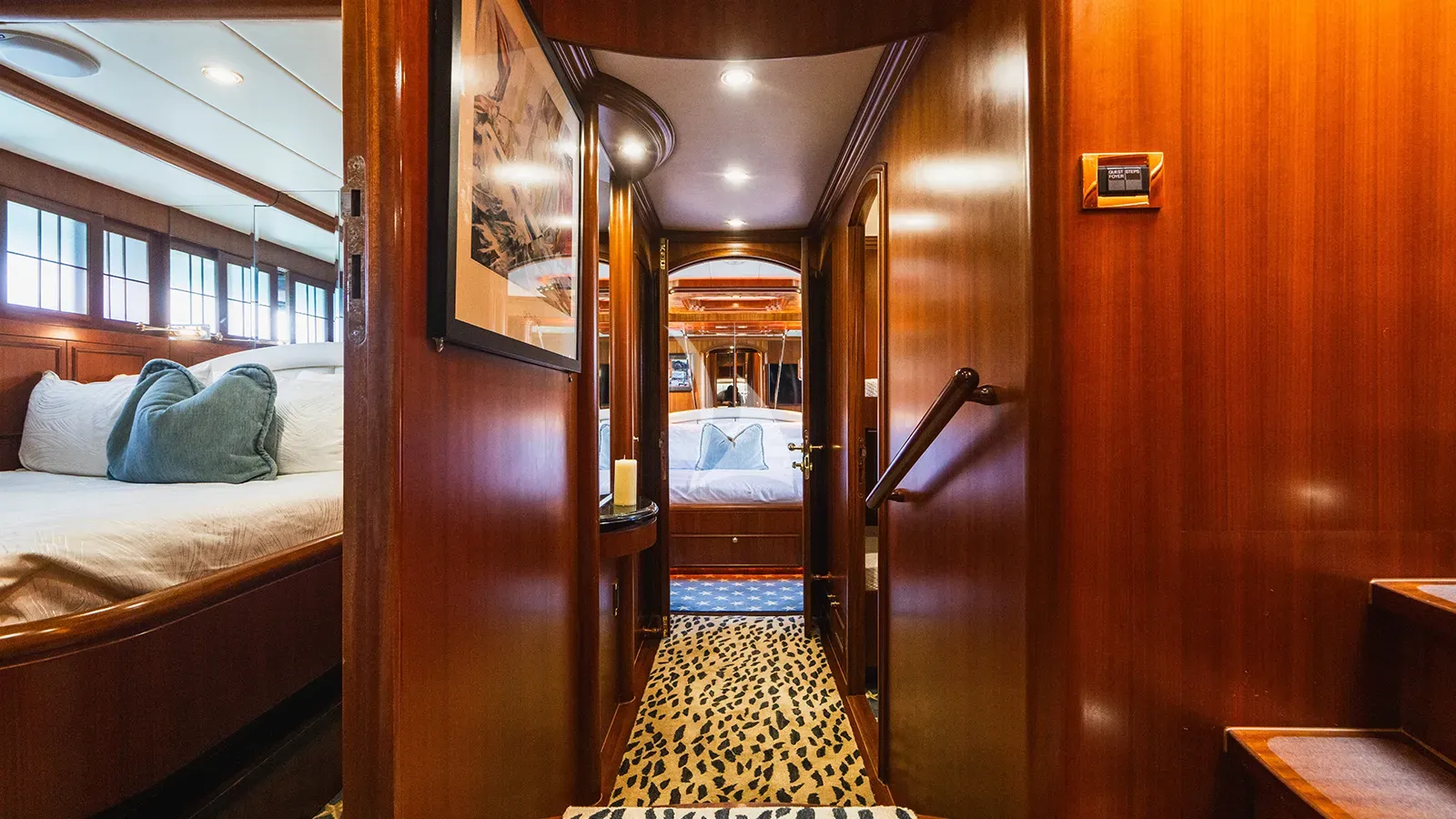 LEXINGTON Charter Yacht