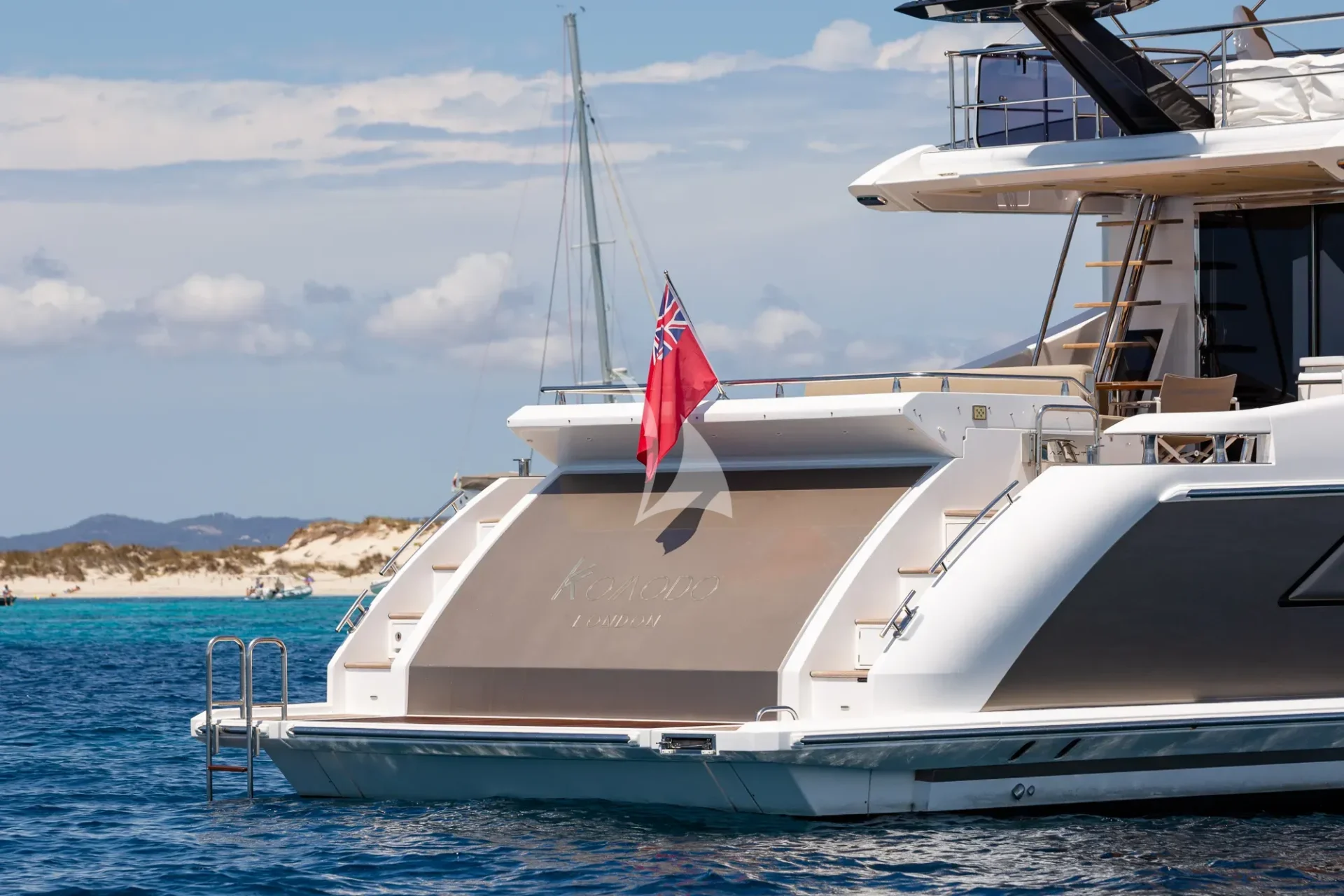 KOMODO Charter Yacht