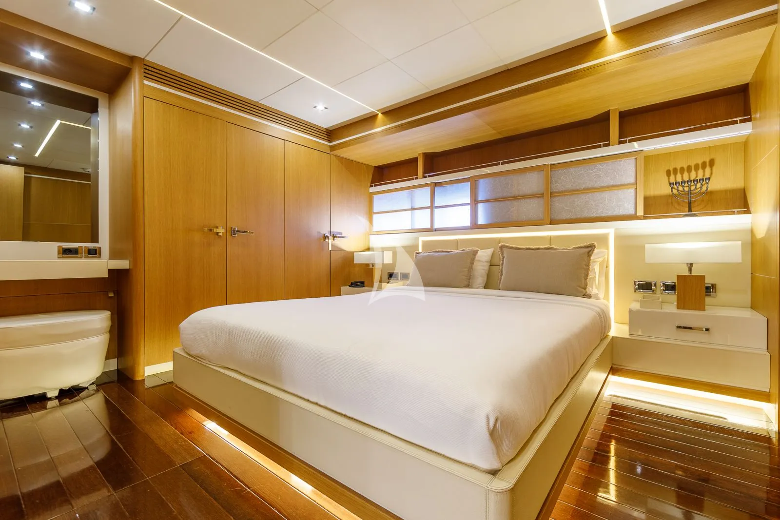 ZELDA Charter Yacht