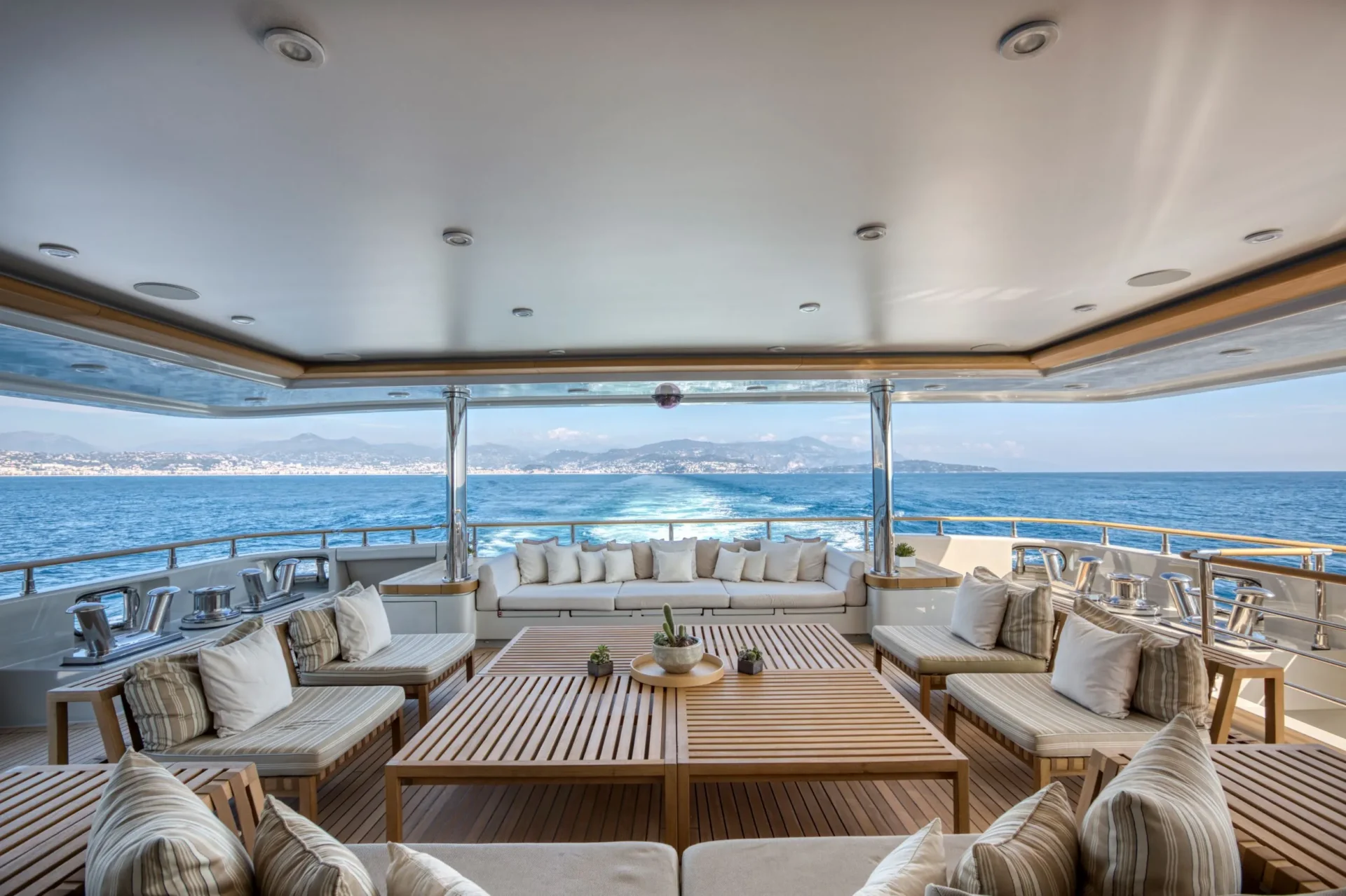 MARAYA Charter Yacht