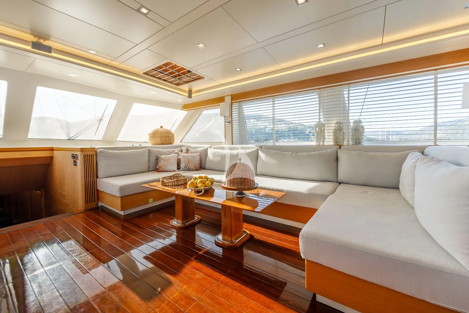 ZELDA Charter Yacht