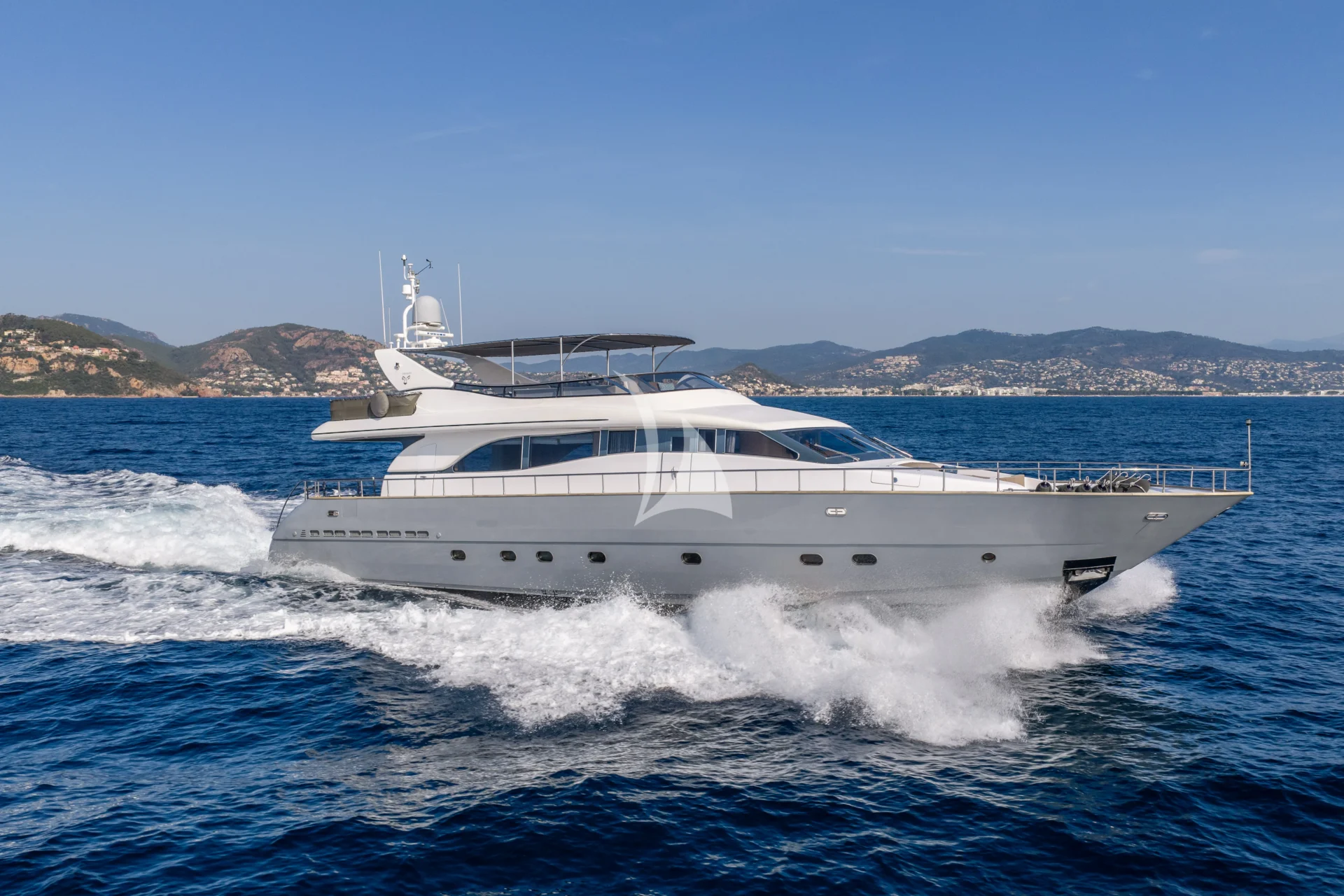 COCA VI Charter Yacht