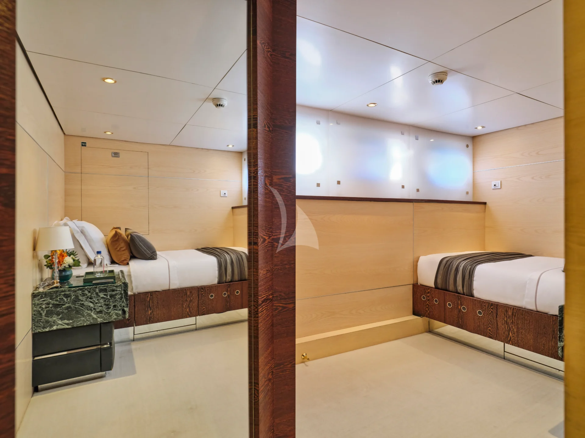 HIGHLANDER Charter Yacht