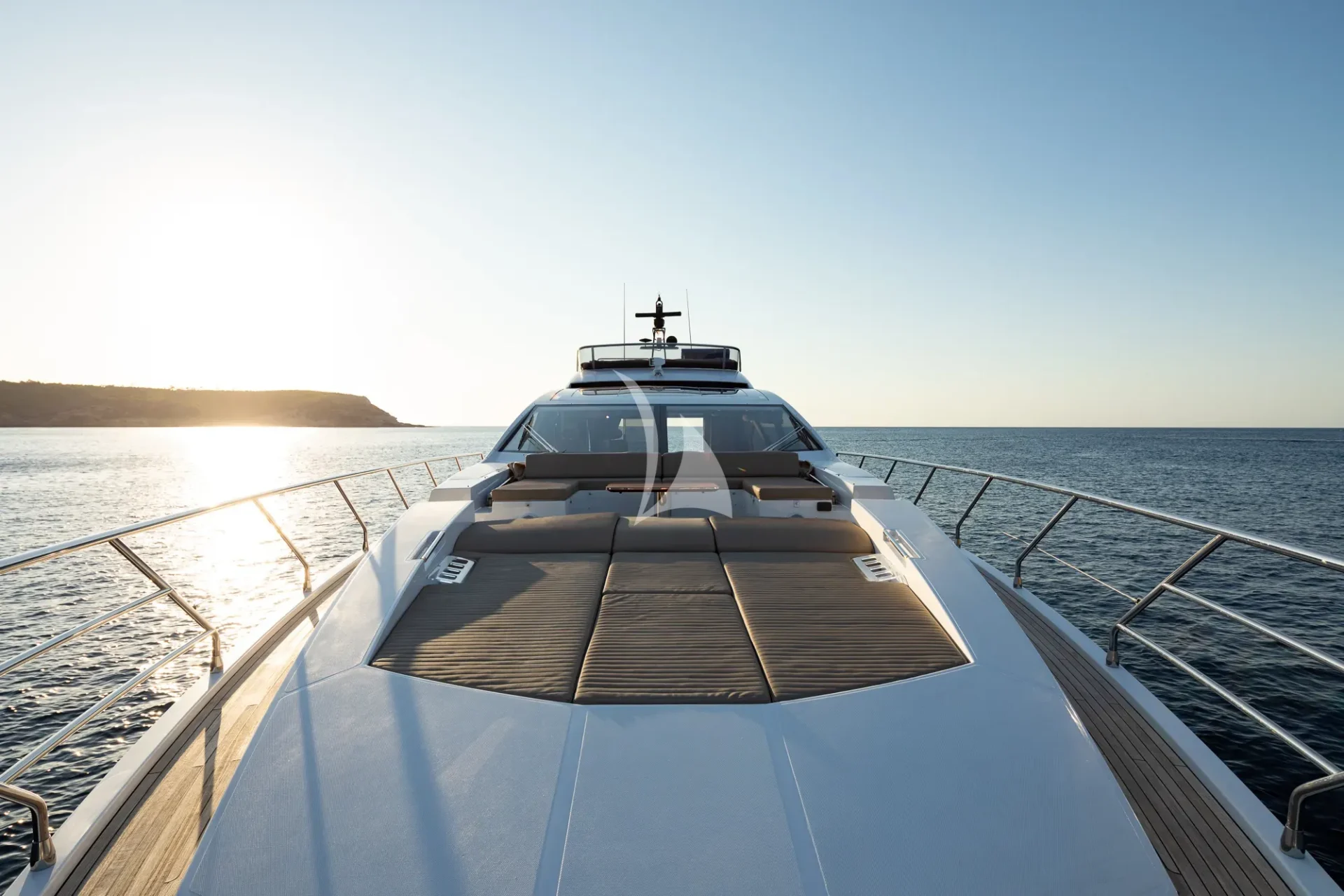 KOMODO Charter Yacht