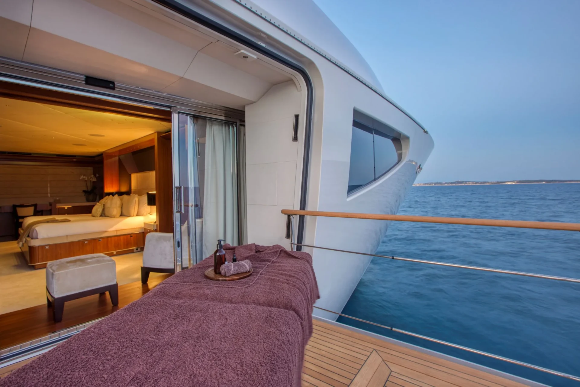 MARAYA Charter Yacht