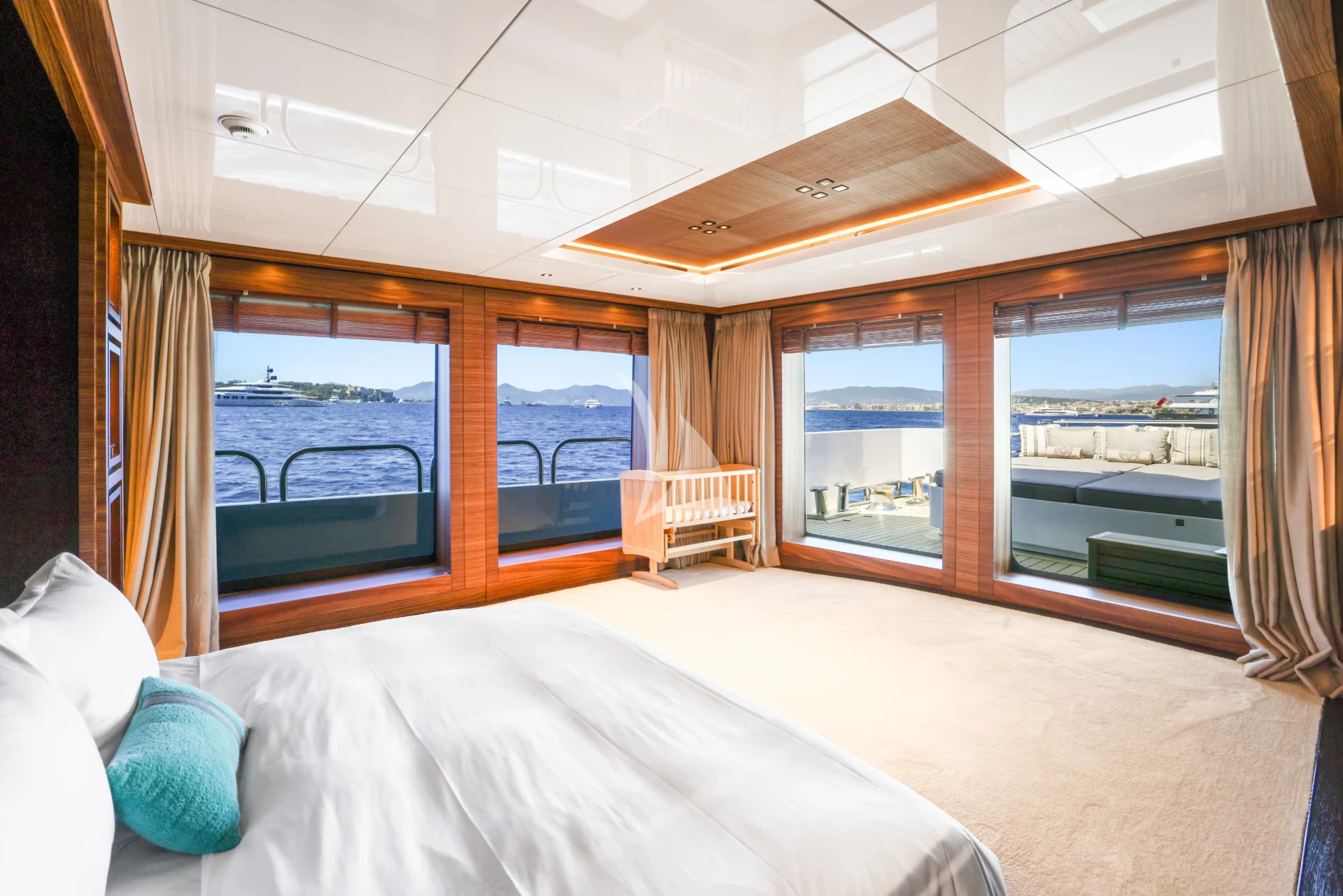 MAGNA GRECIA Charter Yacht