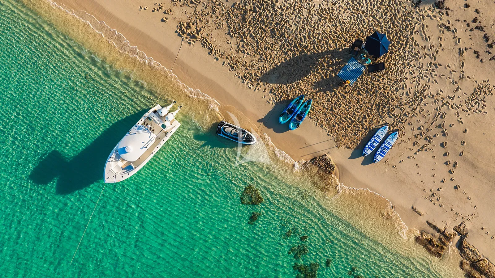 LEXINGTON Charter Yacht
