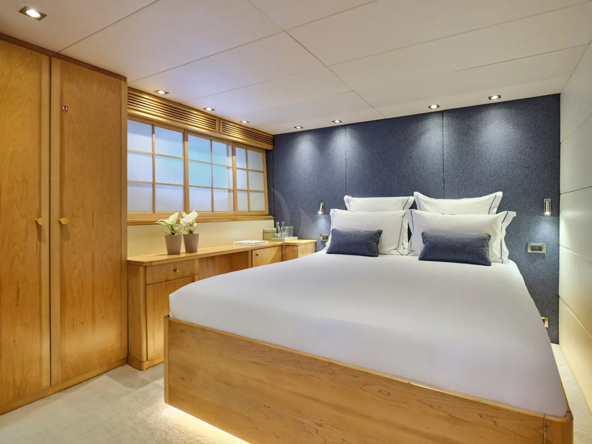 BROOKLYN Charter Yacht